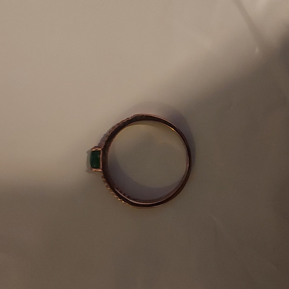 Green ring - Picture 2 of 4